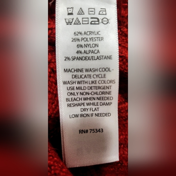 Jessica Simpson - NWOT-Alpaca Blend Red Snowflake Ski Cropped Sweater - Size M - Picture 2 of 5